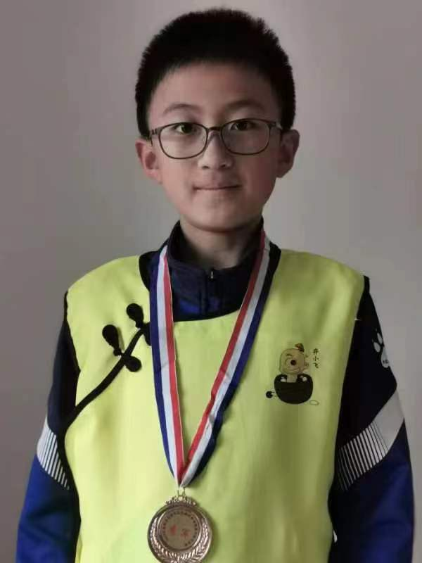 李昱潼