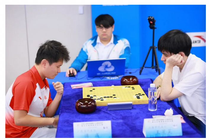 【快讯】全运会业余棋手荣光日：傅彧胜王星昊 王琛胜范胤