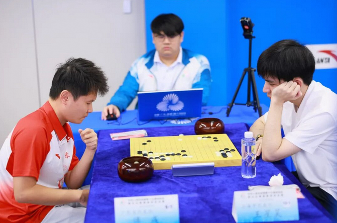 【快讯】全运会业余棋手荣光日：傅彧胜王星昊 王琛胜范胤